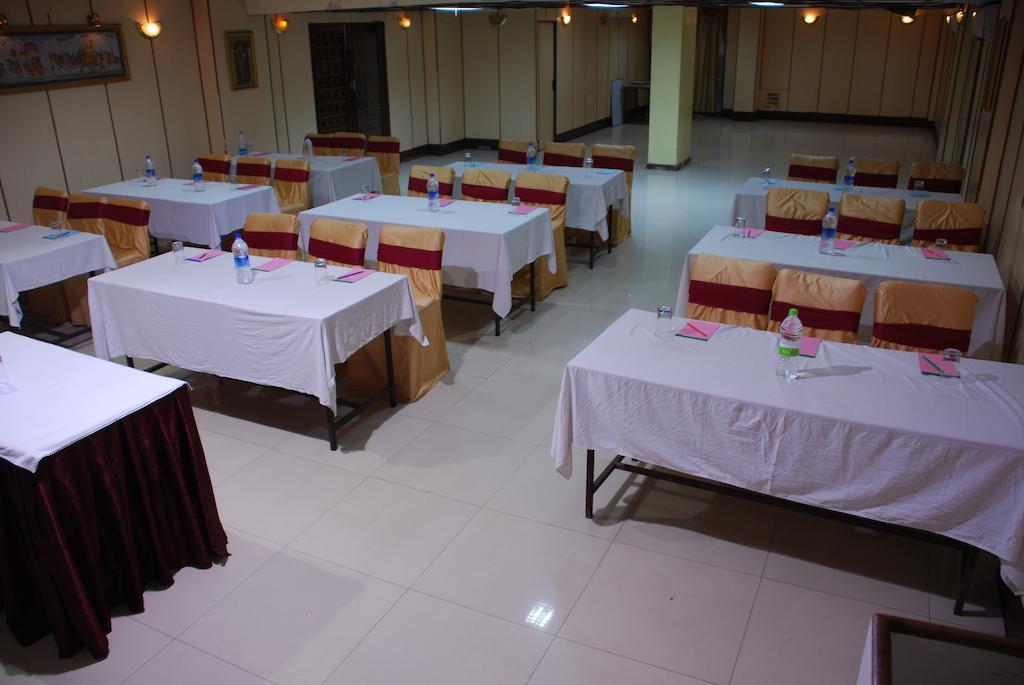 Hotel Mandakini Jaya International ハイデラバード エクステリア 写真